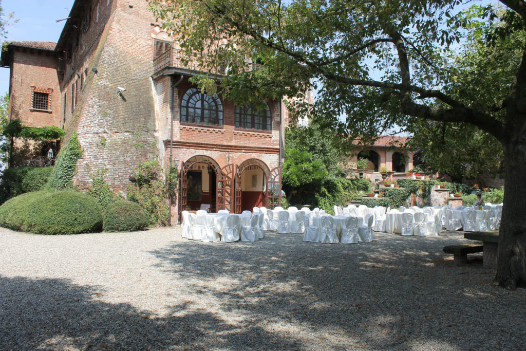 location-matrimonio-Villa-lussuosa-con-giardino